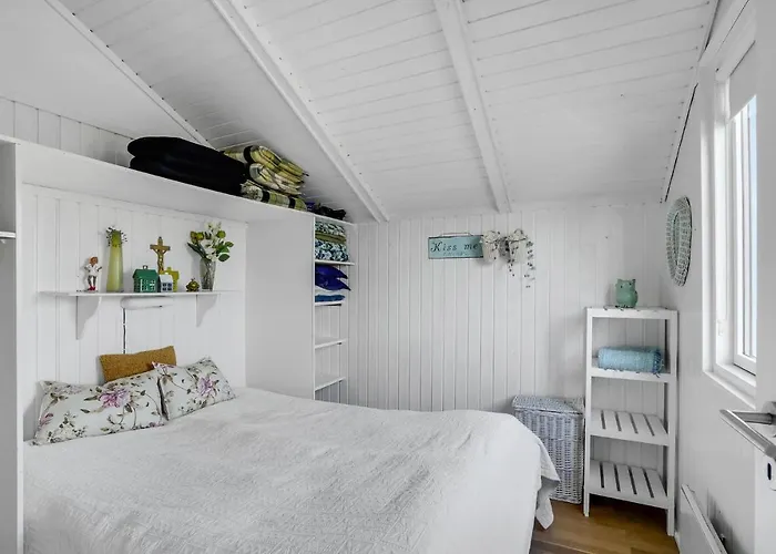 Feriehus Lovely In With Kitchen