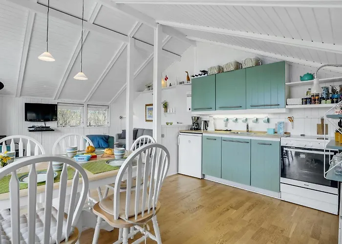 Lovely In With Kitchen *